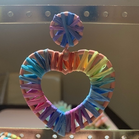 SALE💚 any 3 for $18 💚 rainbow Woven Statement Chunky Earrings - Picture 2 of 4